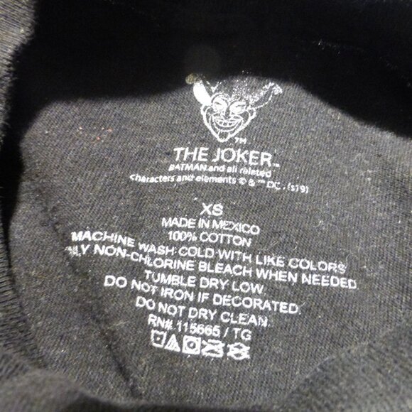 DC Comics The Joker (by Alex Ross) "Hahaha" laughing t-shirt - Picture 6 of 6